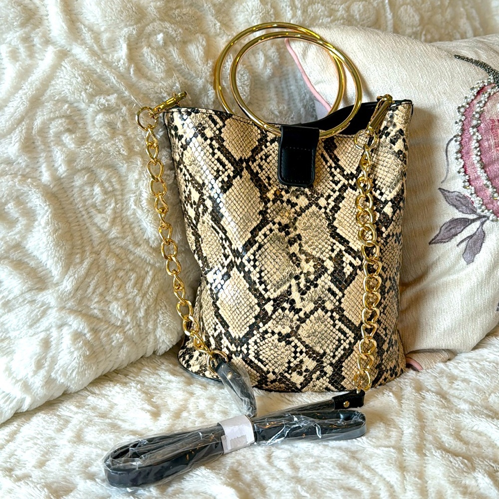 NWOT Non-brand bucket handbag